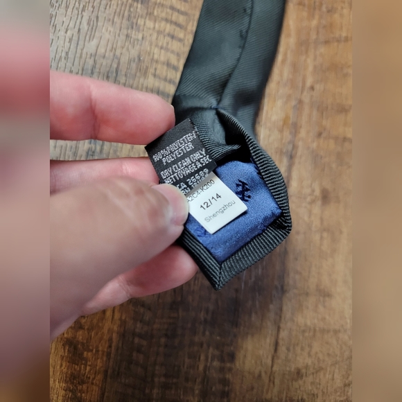 BUNDLE & SAVE Izod tie - Picture 5 of 8